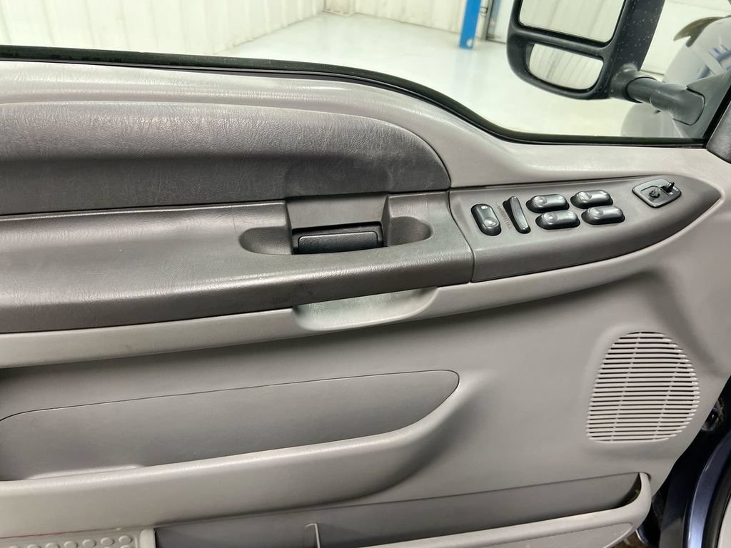Used 2004 Ford F350 XL AWD/4WD image 19