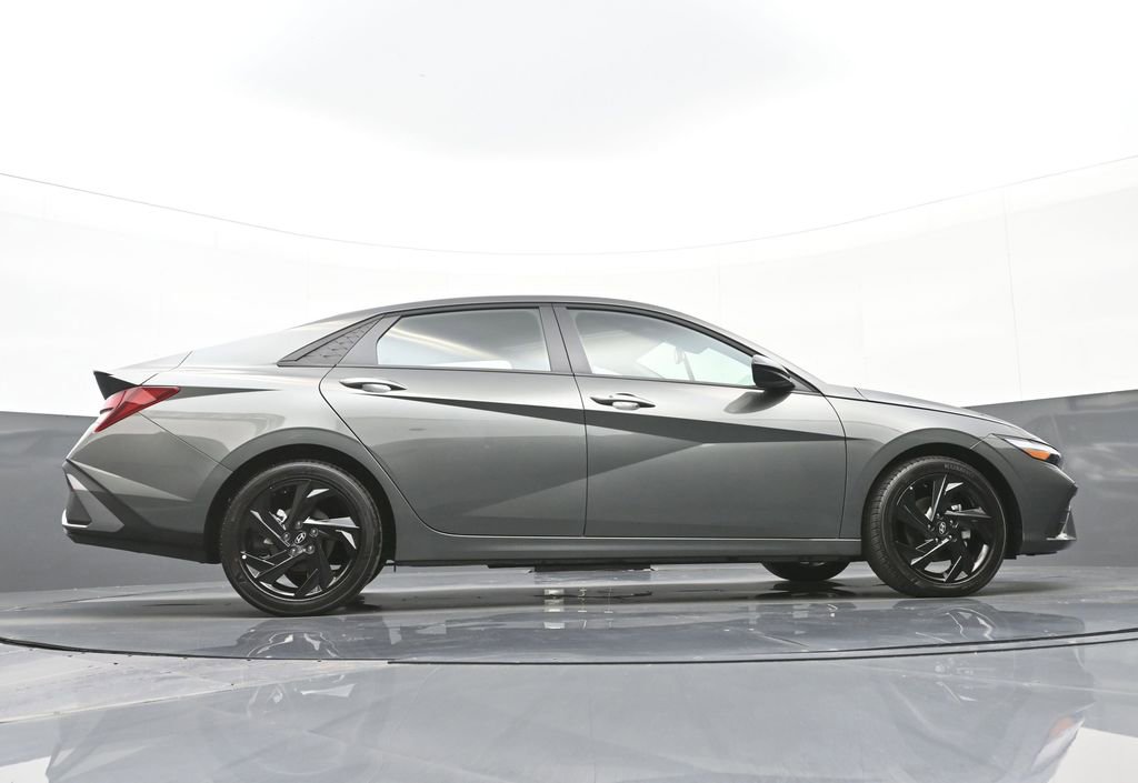 Certified 2026 Hyundai Elantra Sport w/ Cargo Package image 41