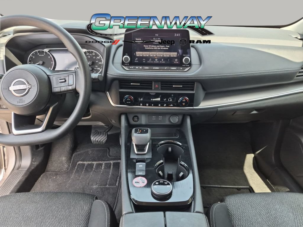 Used 2024 Nissan Rogue SV AWD/4WD image 11