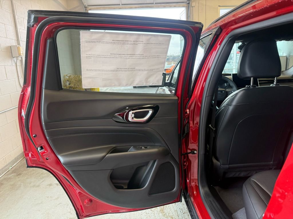 New 2026 Jeep Compass Latitude image 38