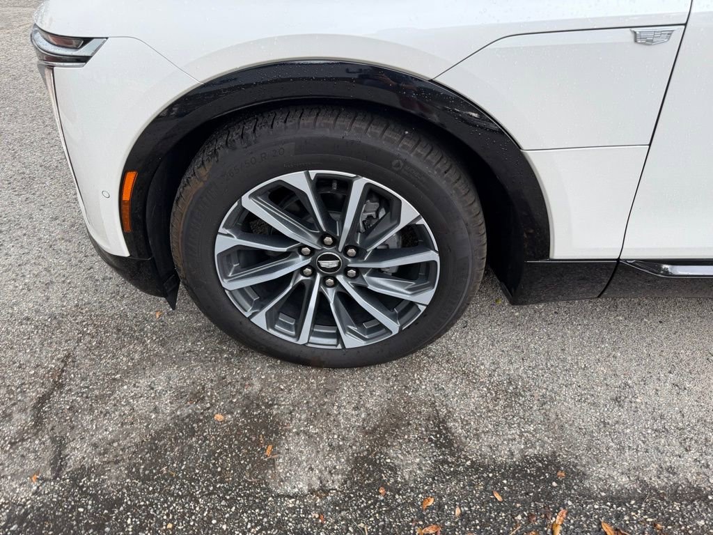 Used 2024 Cadillac Lyriq Sport image 10