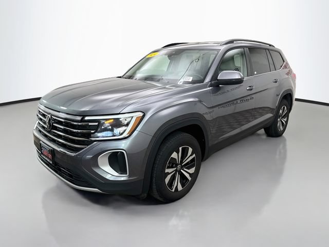 Used 2024 Volkswagen Atlas SE AWD/4WD image 3