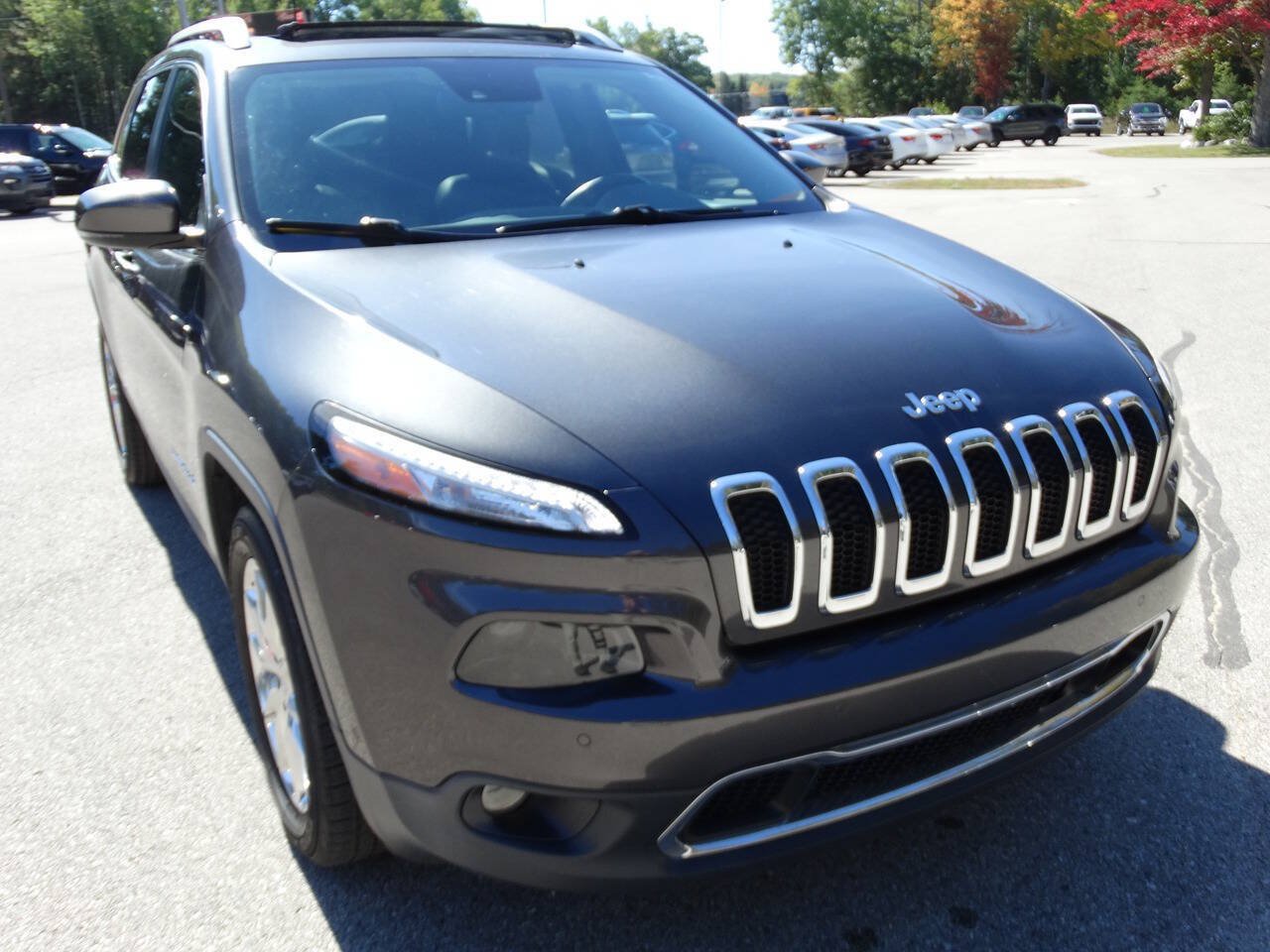 Used 2016 Jeep Cherokee 4WD Limited w/ Luxury Group w/ Luxury Group image 5