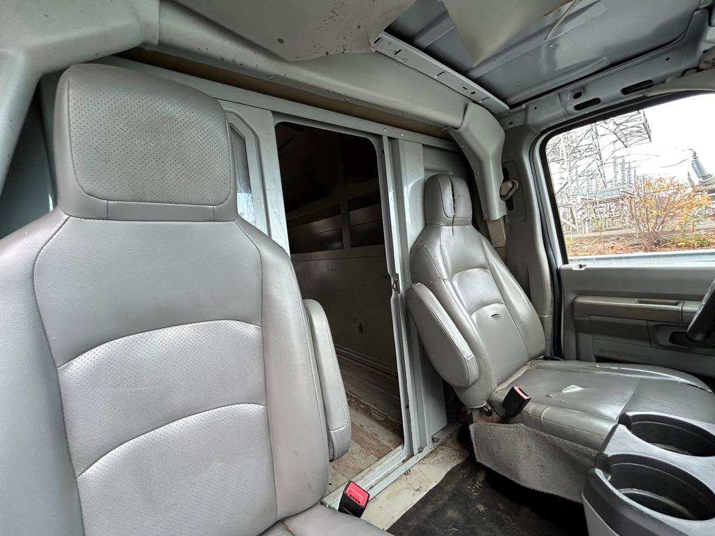 Used 2017 Ford E-350 and Econoline 350 Super Duty w/ Power Windows & Locks Group RWD image 37