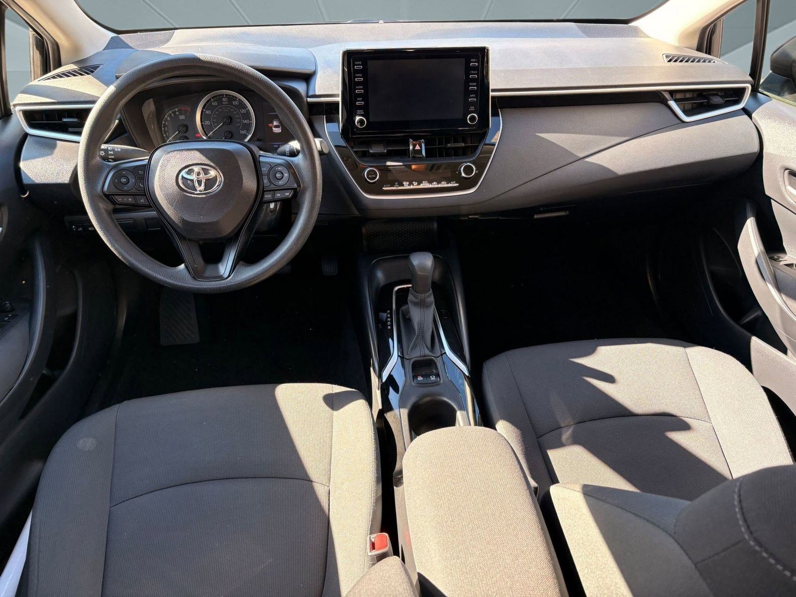 Used 2020 Toyota Corolla LE image 16