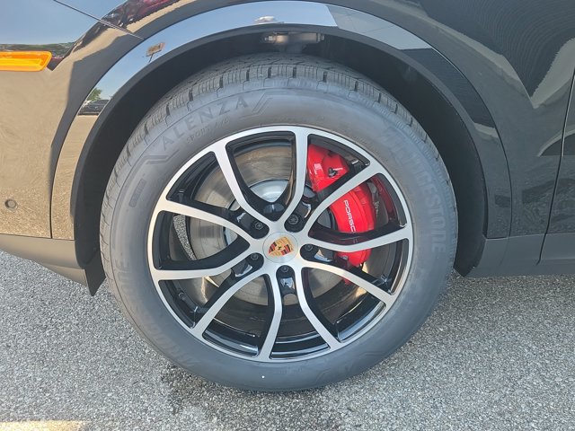 New 2026 Porsche Cayenne S AWD/4WD image 11
