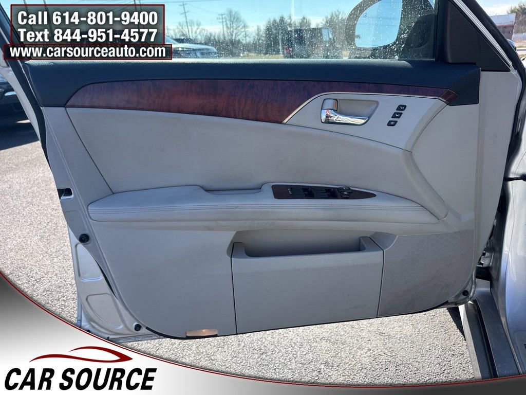 Used 2012 Toyota Avalon Limited image 12