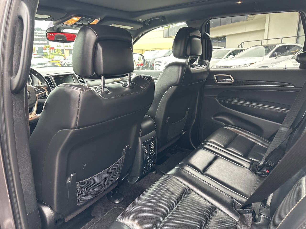 Used 2017 Jeep Grand Cherokee Limited w/ Luxury Group II image 26