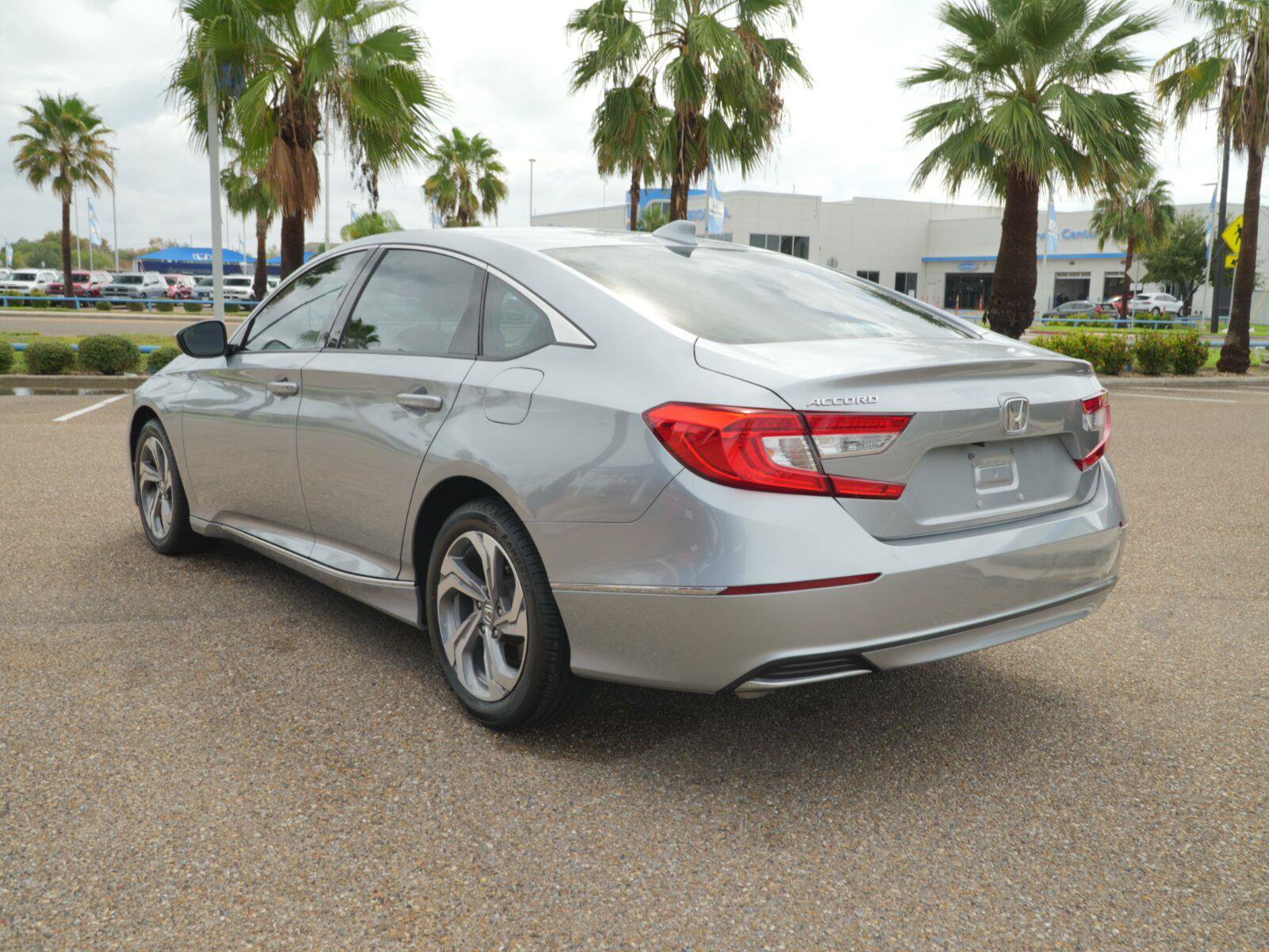 Used 2020 Honda Accord EX image 15