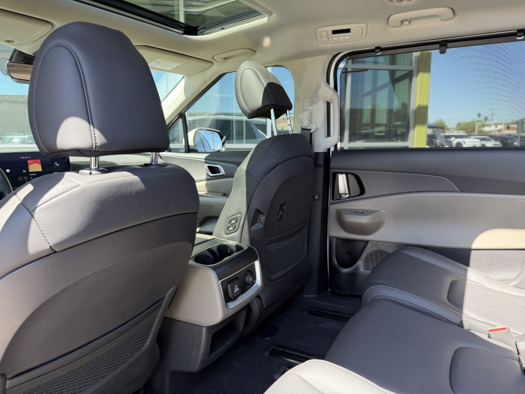 Used 2026 Kia Carnival SX FWD image 38