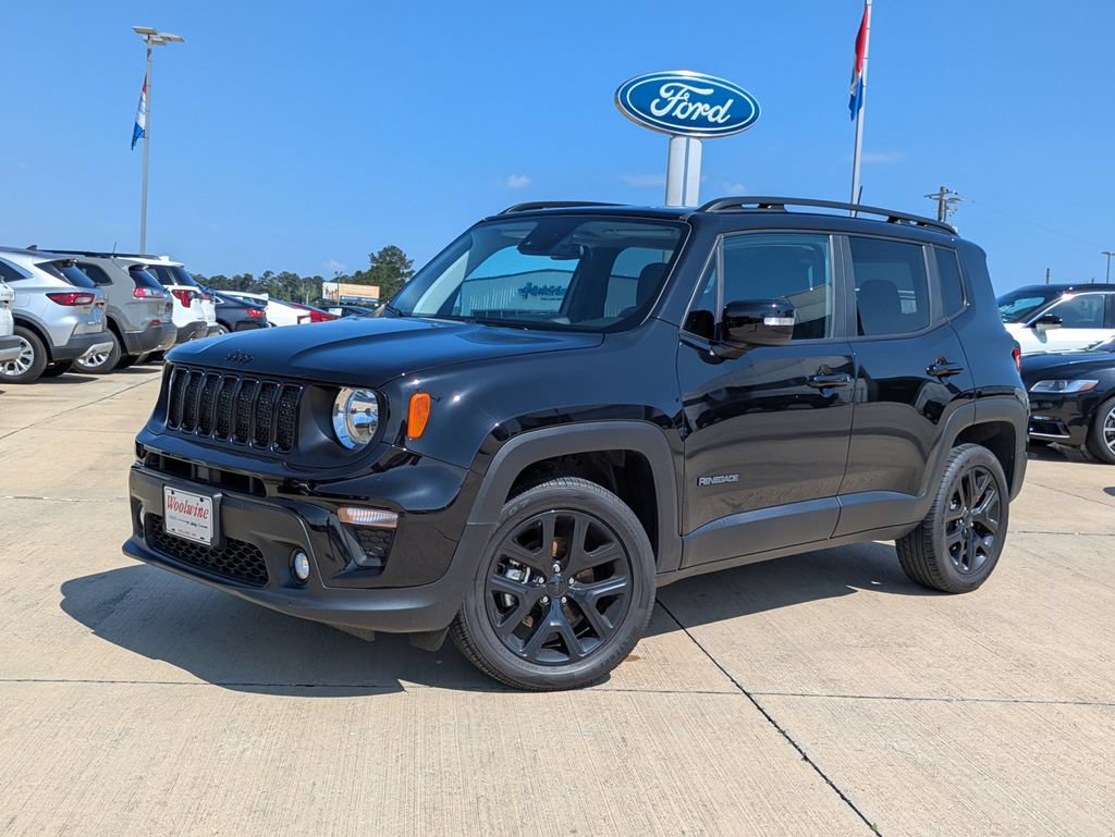 Used 2023 Jeep Renegade Altitude w/ Sun/Sound Group AWD/4WD image 4