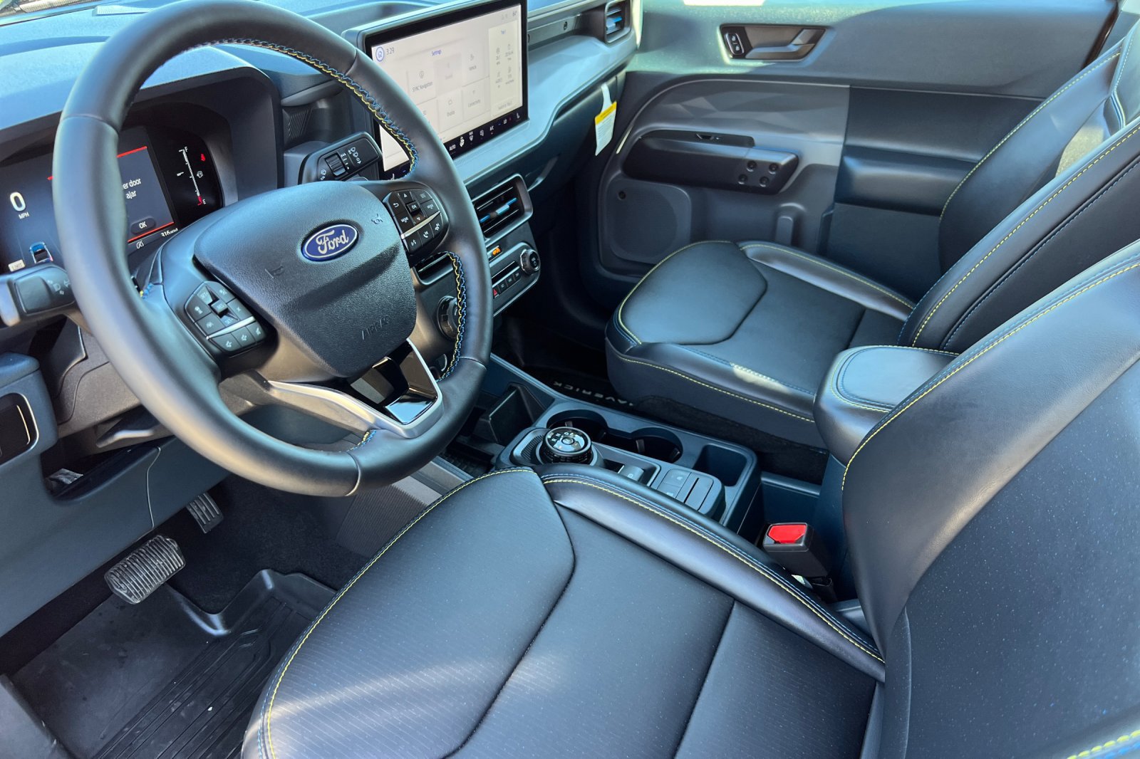Used 2025 Ford Maverick Lobo AWD/4WD image 10