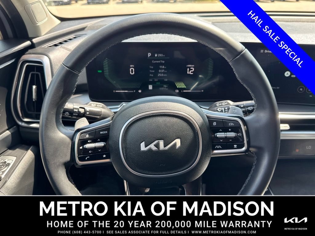 Used 2025 Kia Sorento EX FWD image 17