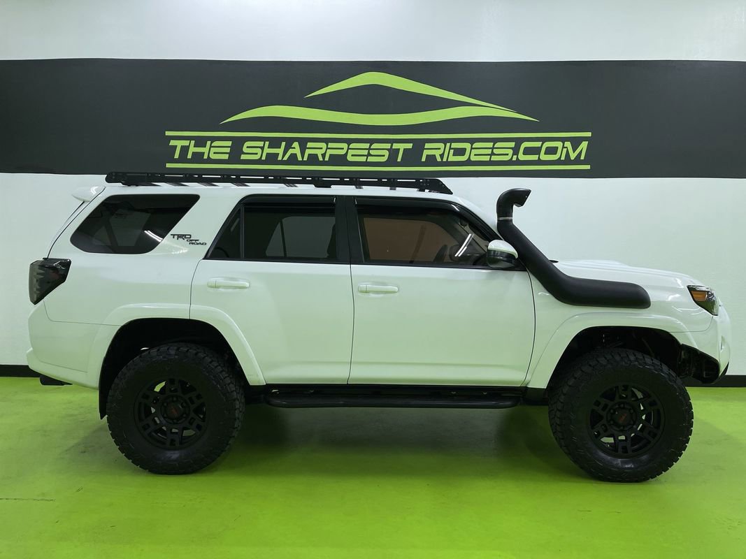Used 2016 Toyota 4Runner SR5 image 11