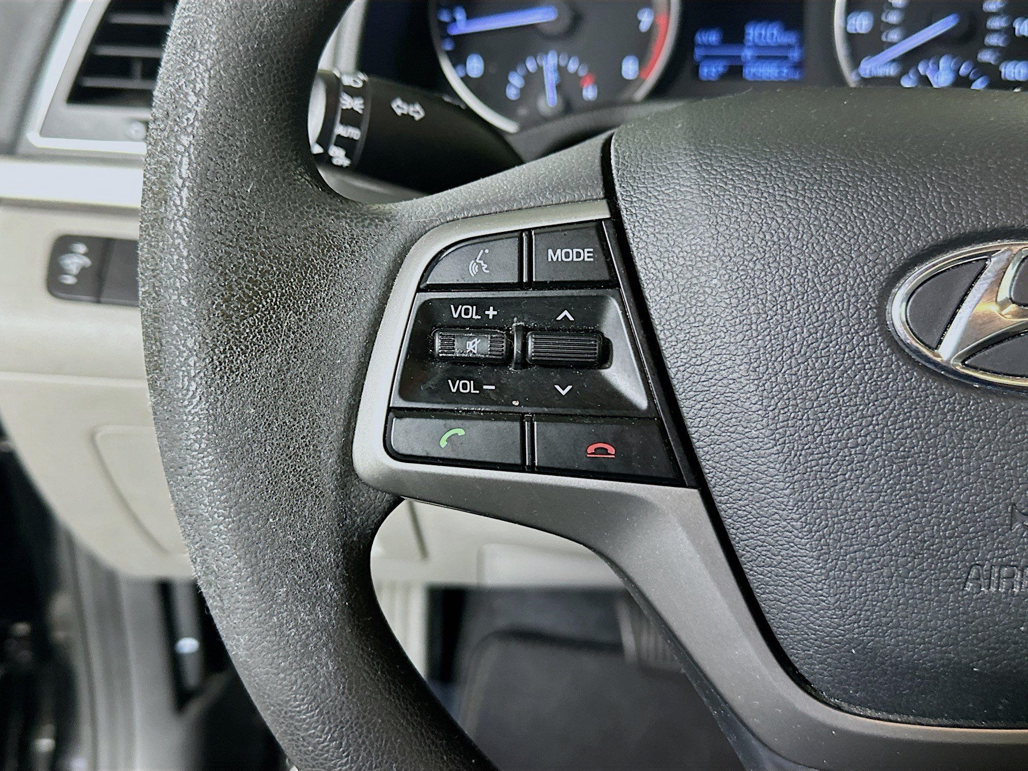 Used 2018 Hyundai Elantra SE w/ SE Connectivity Package 04 FWD image 16
