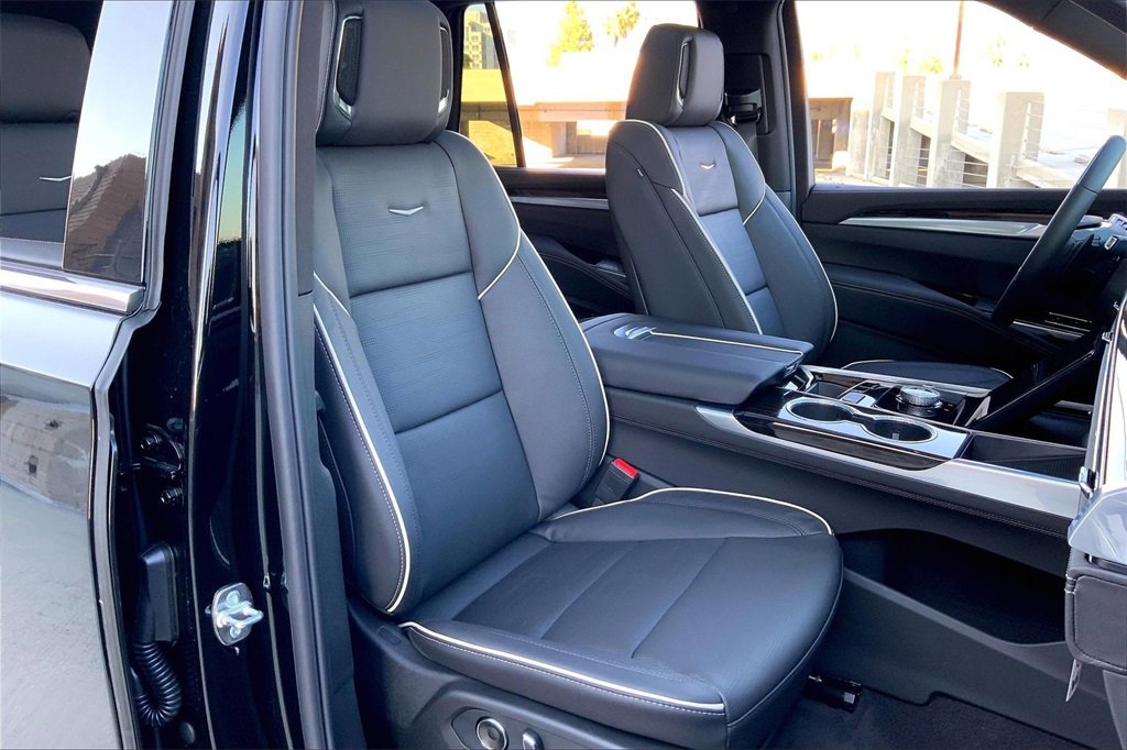 New 2026 Cadillac Escalade Luxury image 36
