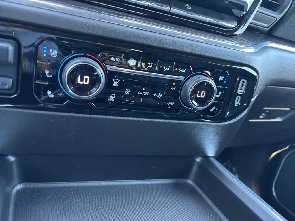 Used 2024 Chevrolet Silverado 2500 LTZ w/ LTZ Convenience Package image 36