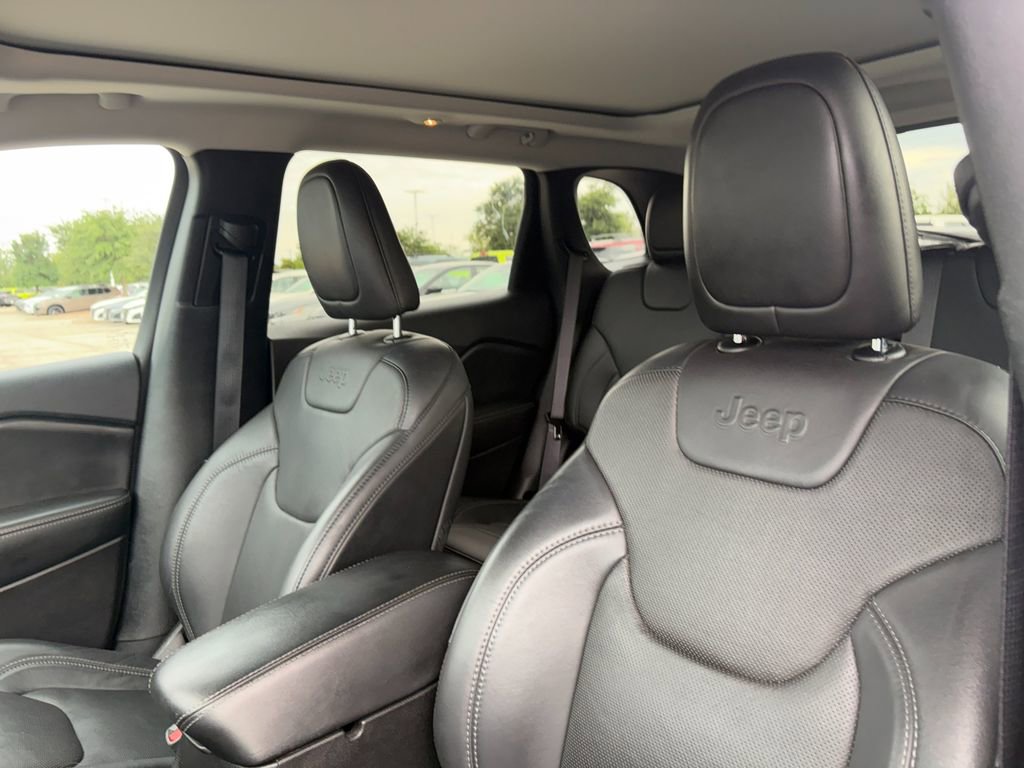 Used 2021 Jeep Cherokee Limited w/ Elite Package AWD/4WD image 10