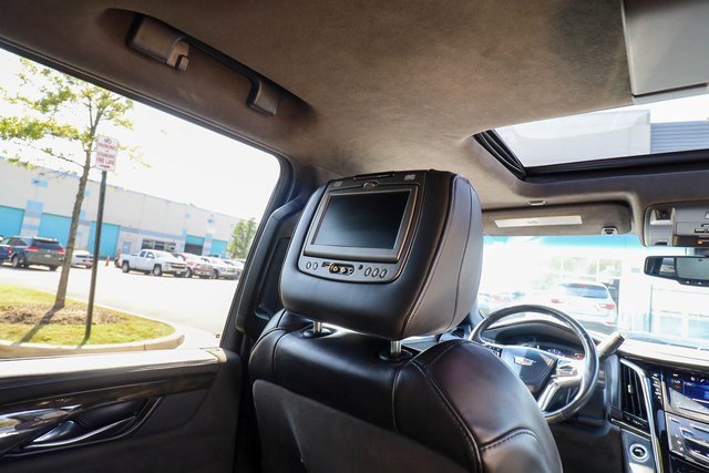 Used 2016 Cadillac Escalade Platinum image 54