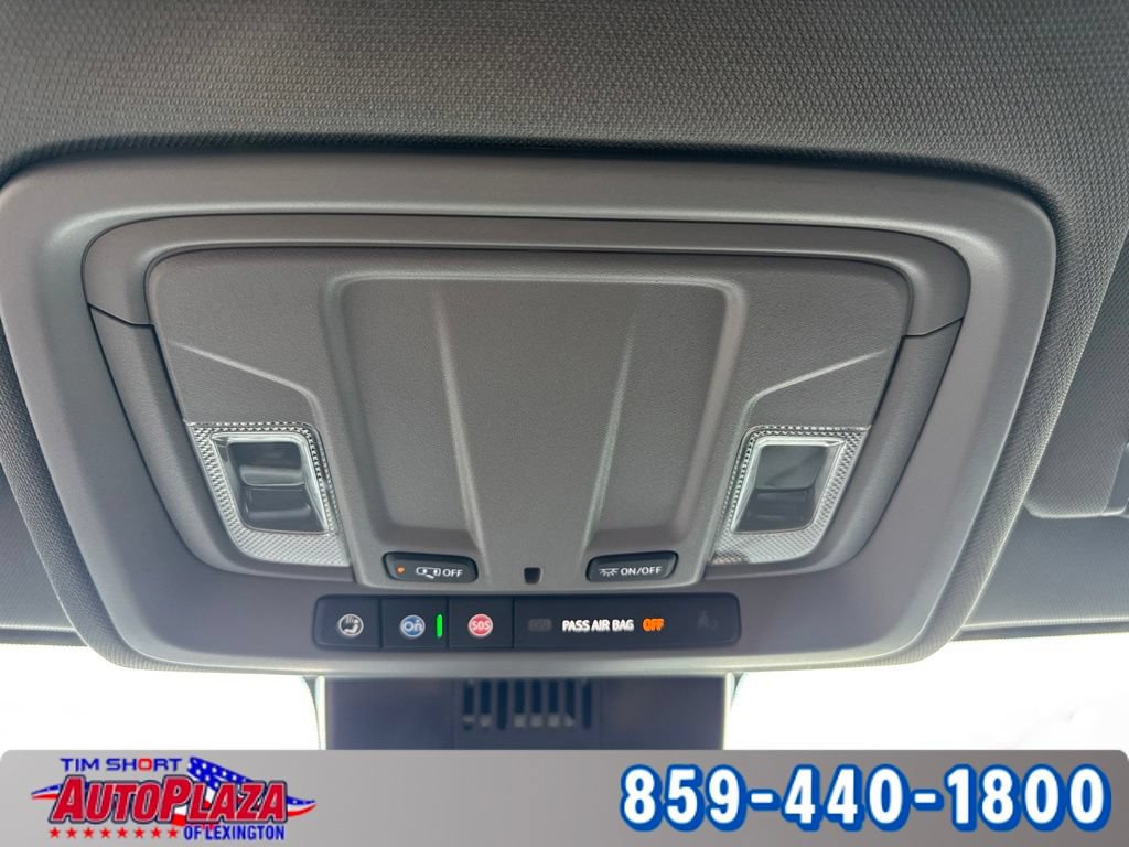 Used 2024 Chevrolet Silverado 1500 LT AWD/4WD image 31