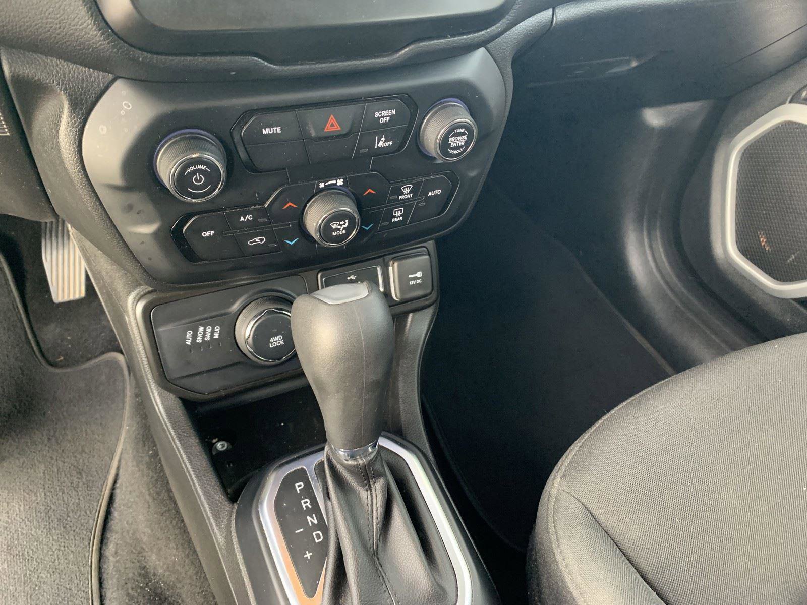 Used 2021 Jeep Renegade Sport image 15