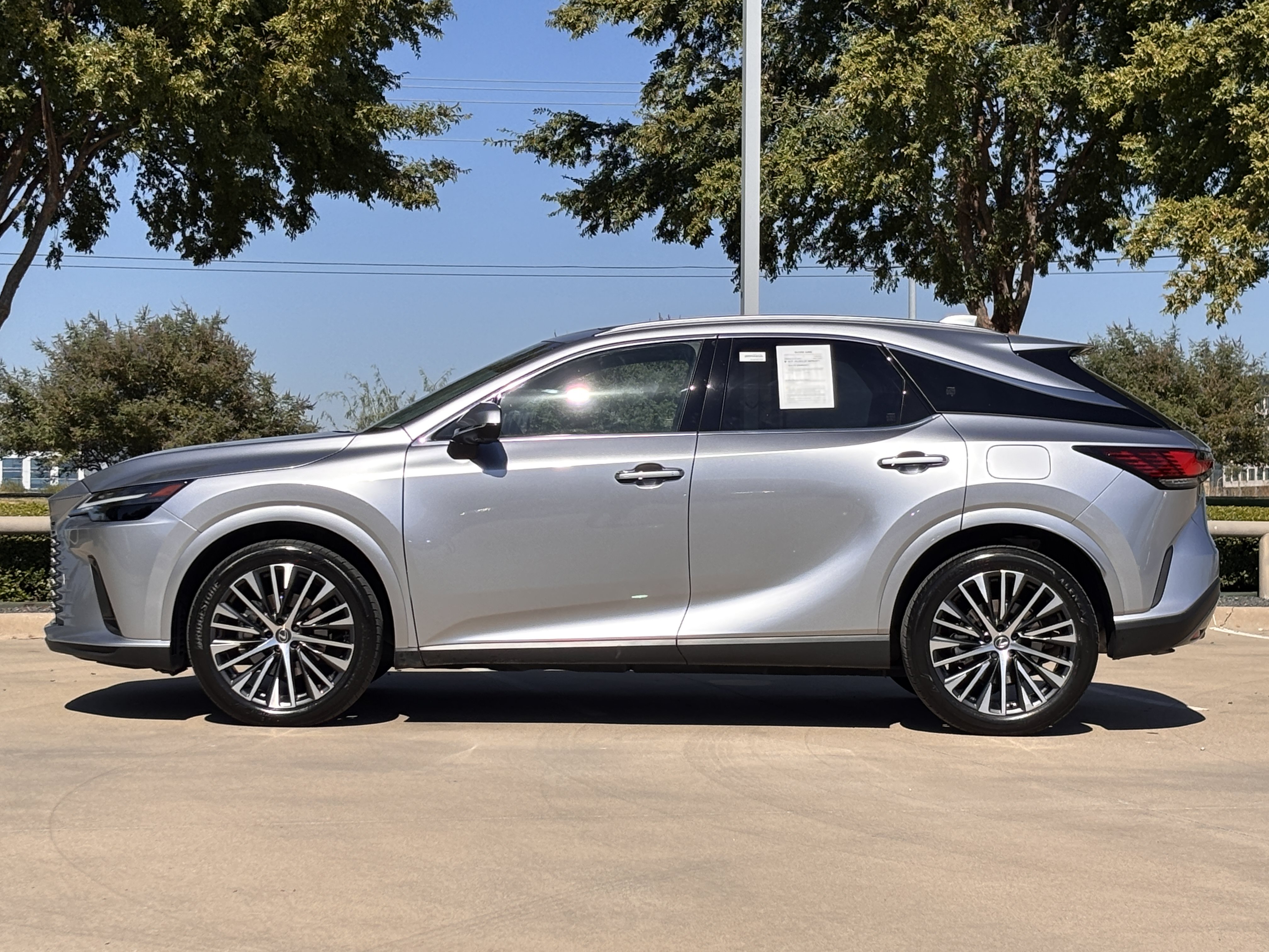 Used 2026 Lexus RX 350 Premium Plus w/ Accessory Package (Z1) FWD image 2