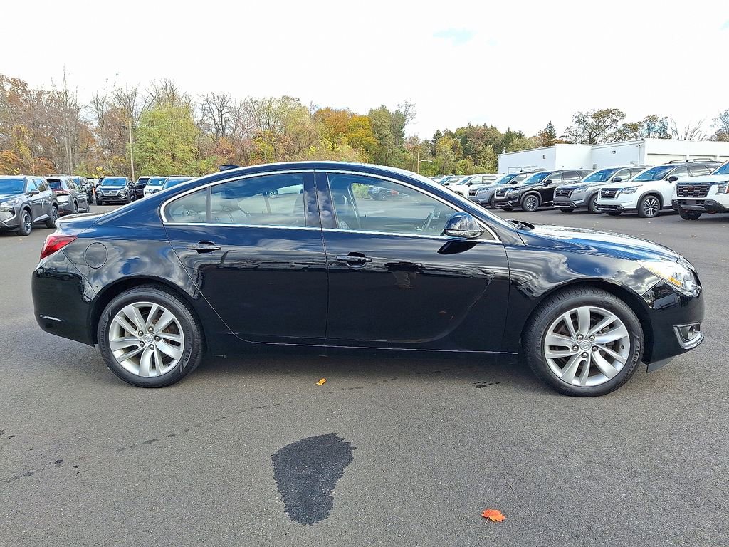 Used 2016 Buick Regal image 8