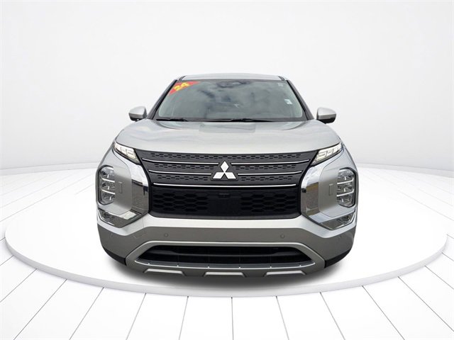 Used 2024 Mitsubishi Outlander SE image 17