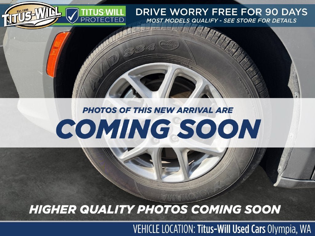 Used 2025 Chrysler Pacifica Select FWD image 6