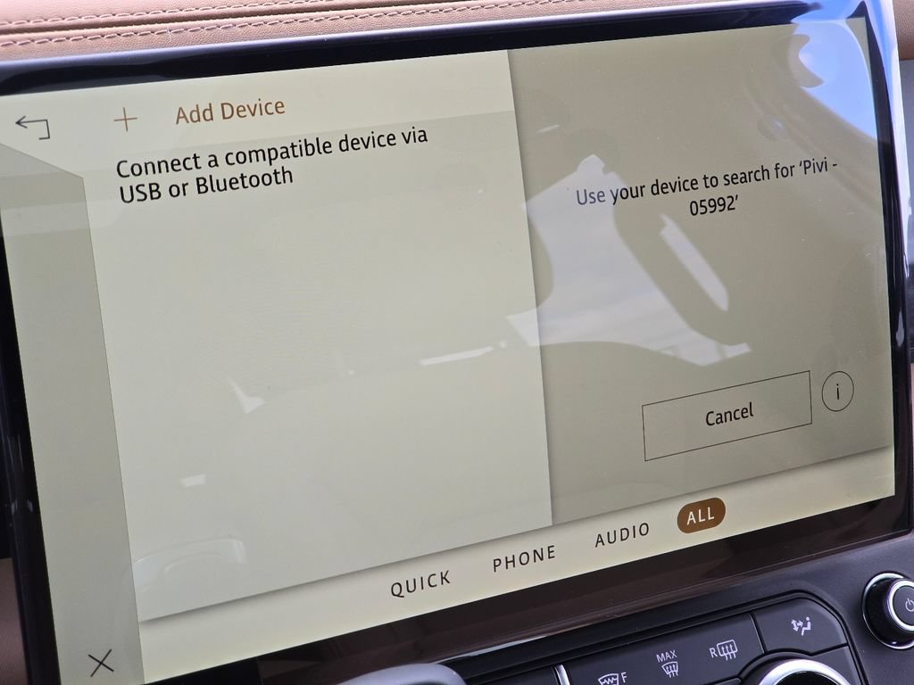 New 2026 Land Rover Defender 130 X-Dynamic SE AWD/4WD image 6
