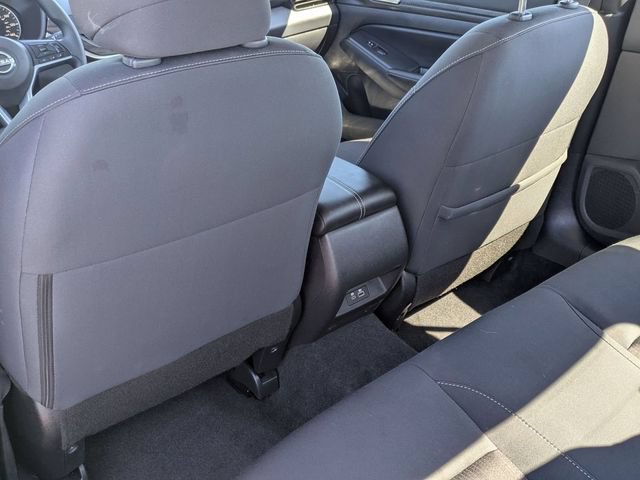 Used 2025 Nissan Altima 2.5 SV FWD image 24