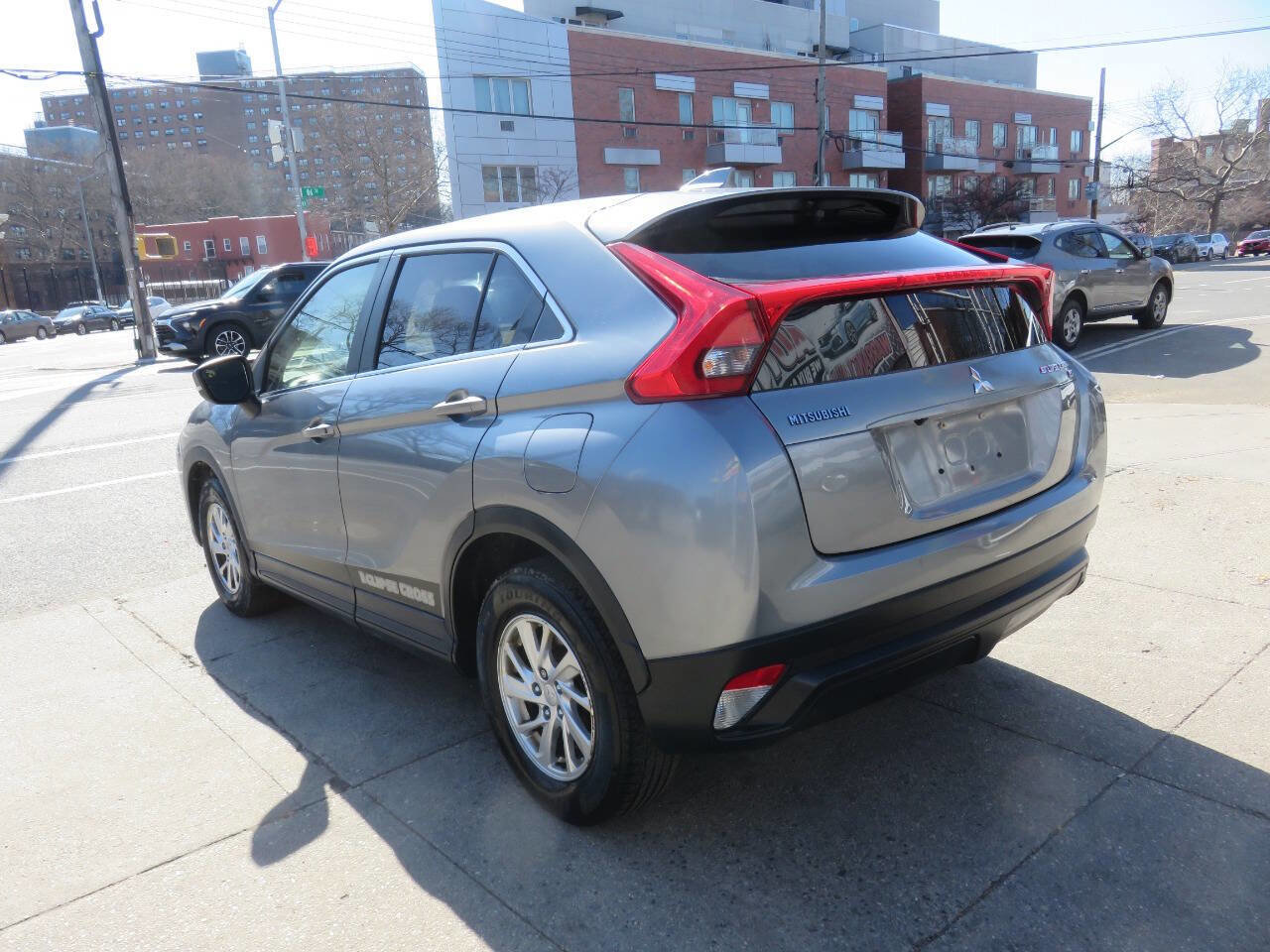 Used 2018 Mitsubishi Eclipse Cross ES FWD image 5