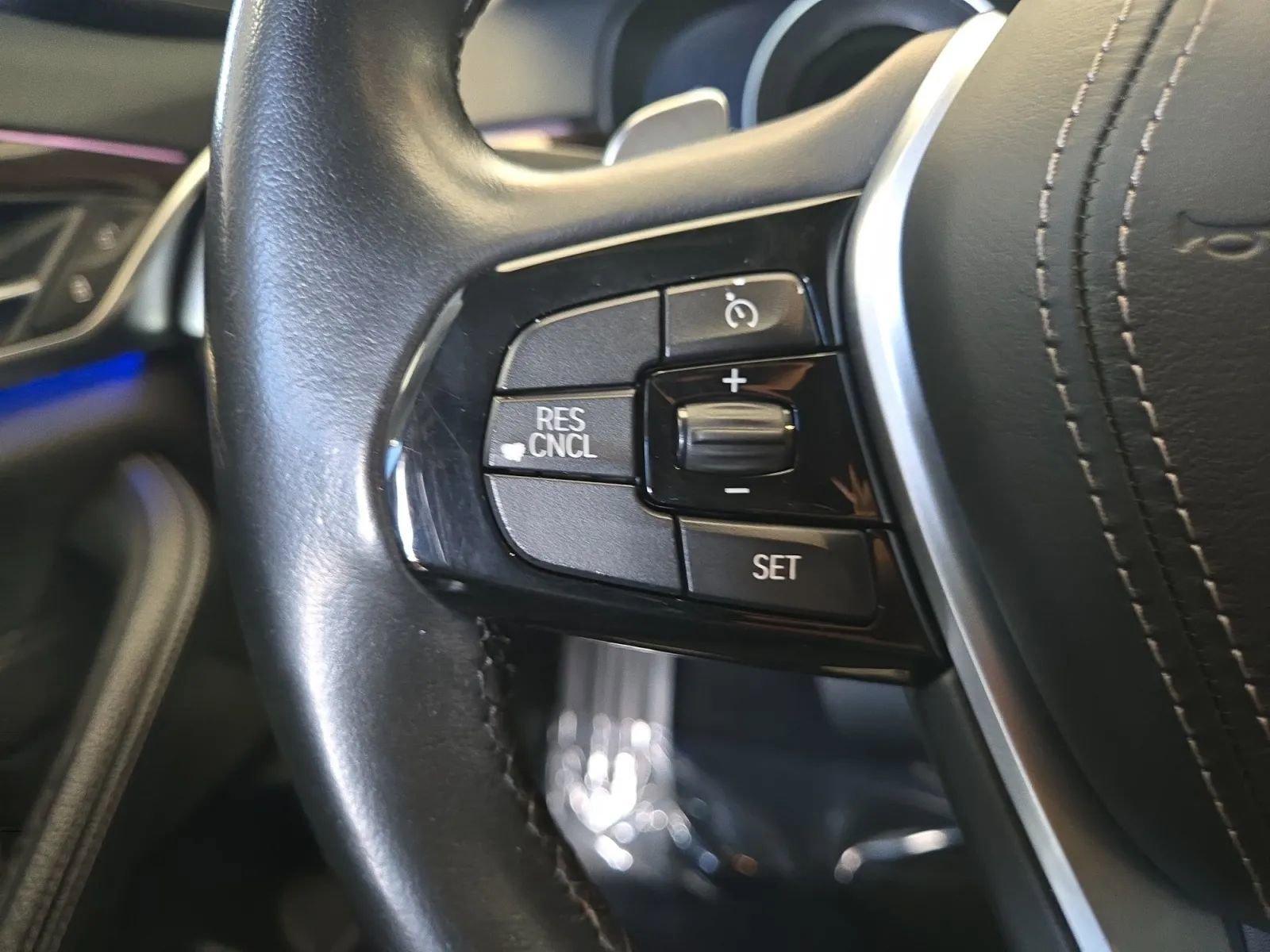 Used 2018 BMW 530i xDrive AWD/4WD image 23