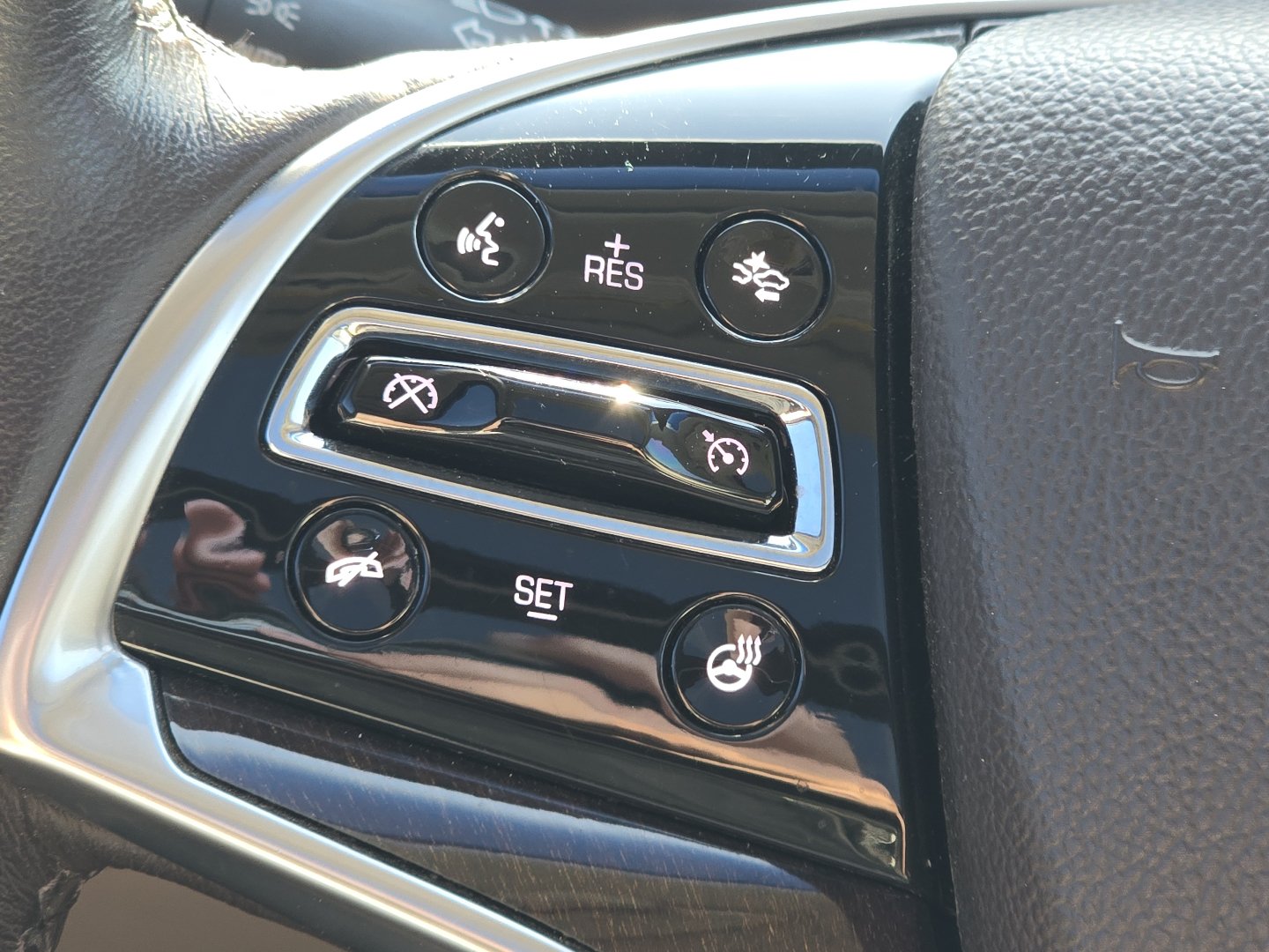 Used 2013 Cadillac XTS Platinum FWD image 34