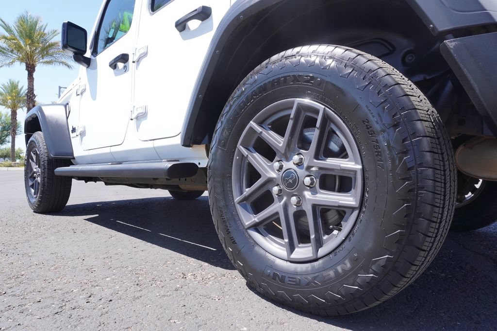 Used 2024 Jeep Wrangler Unlimited Sport AWD/4WD image 8