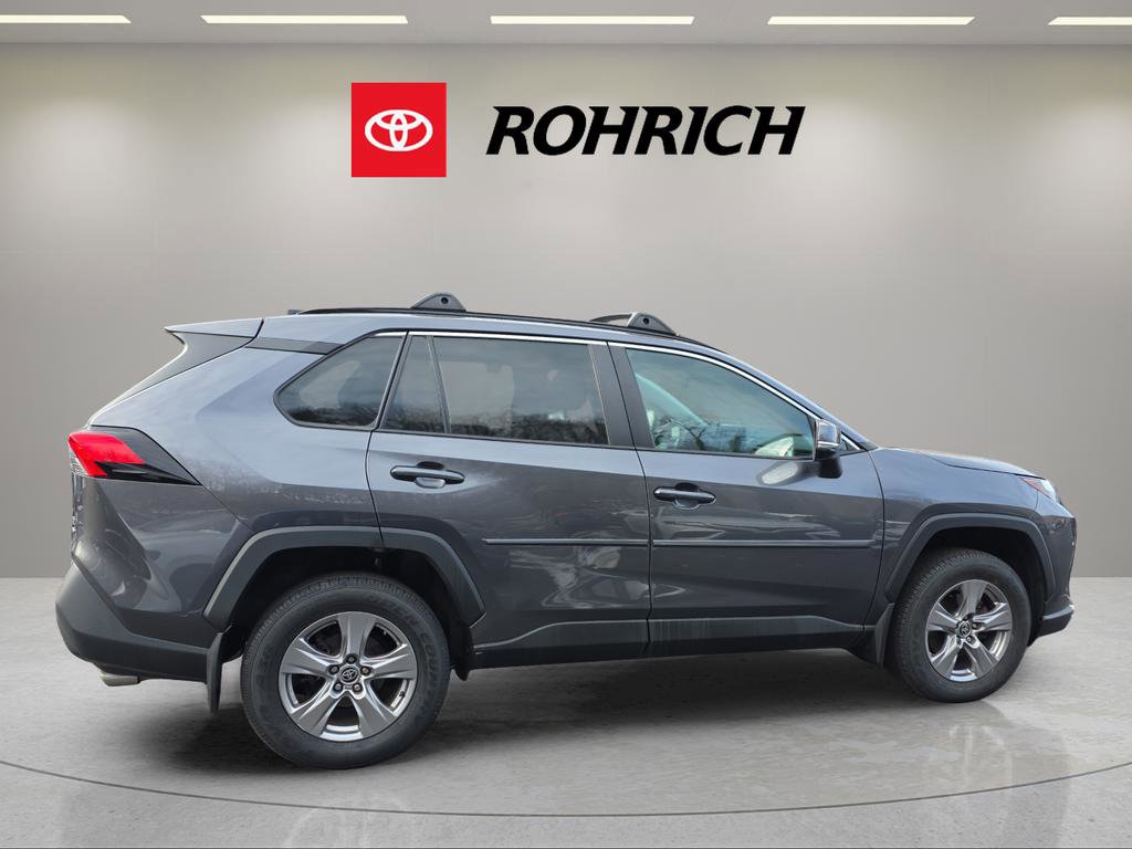 Used 2022 Toyota RAV4 XLE image 6