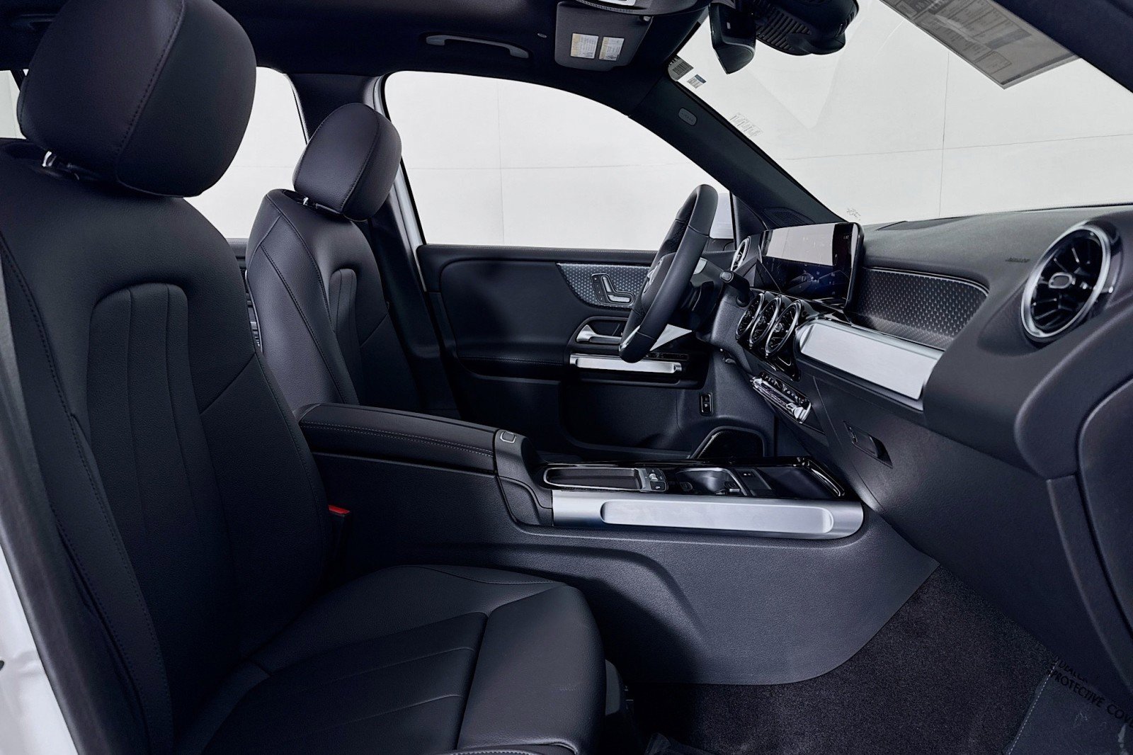 New 2026 Mercedes-Benz GLB 250 image 6