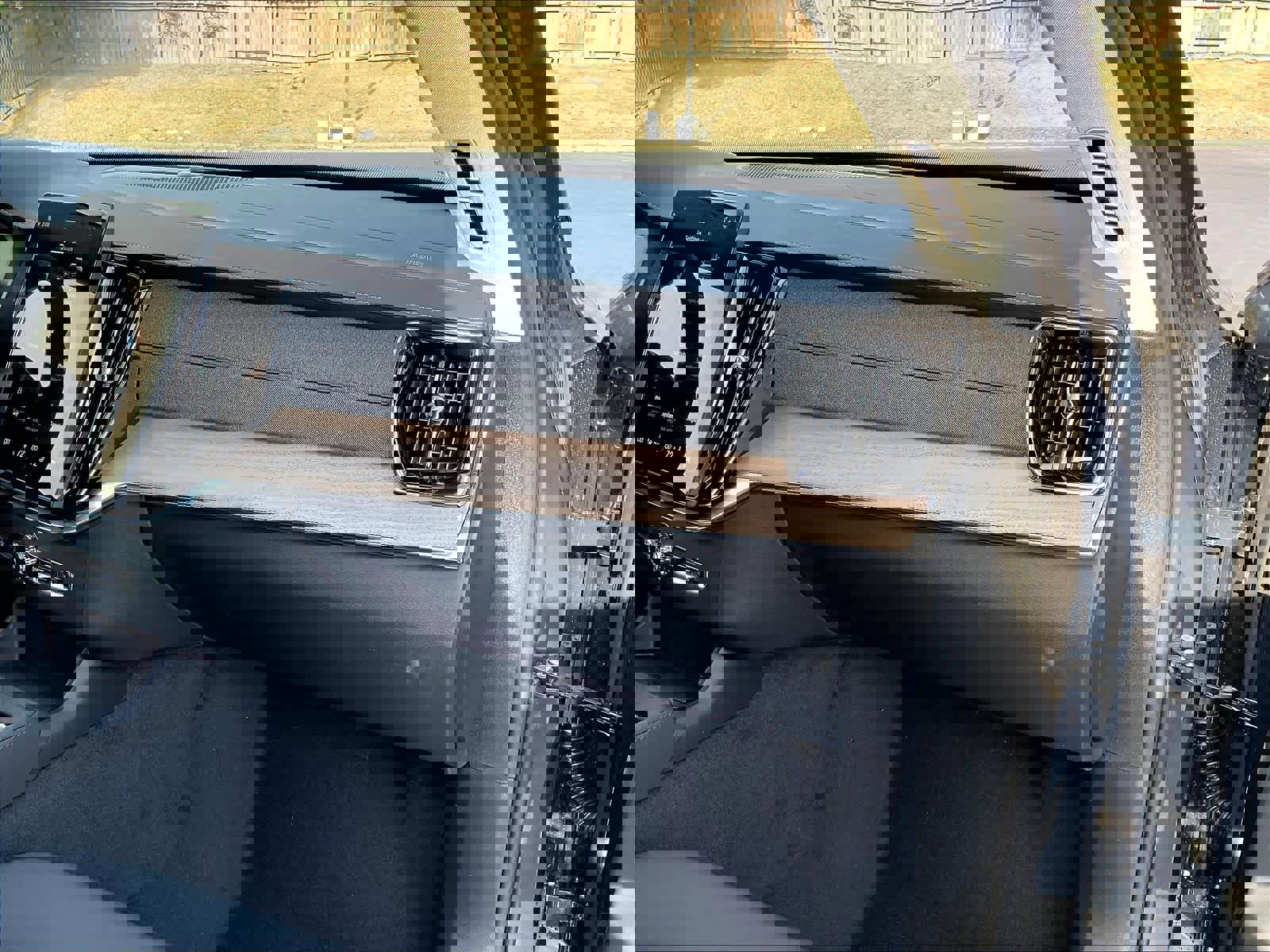 New 2026 Volvo XC90 B5 Plus w/ Protection Package image 29