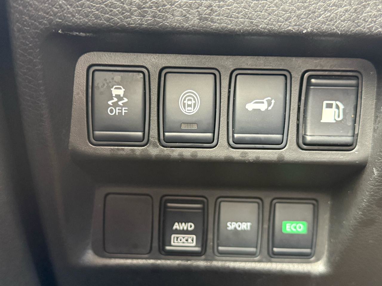Used 2019 Nissan Rogue SV AWD/4WD image 15