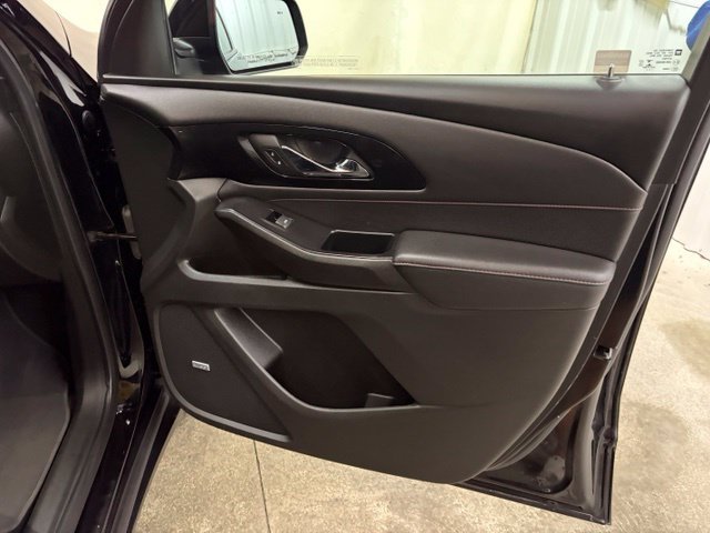 Used 2023 Chevrolet Traverse RS AWD/4WD image 33