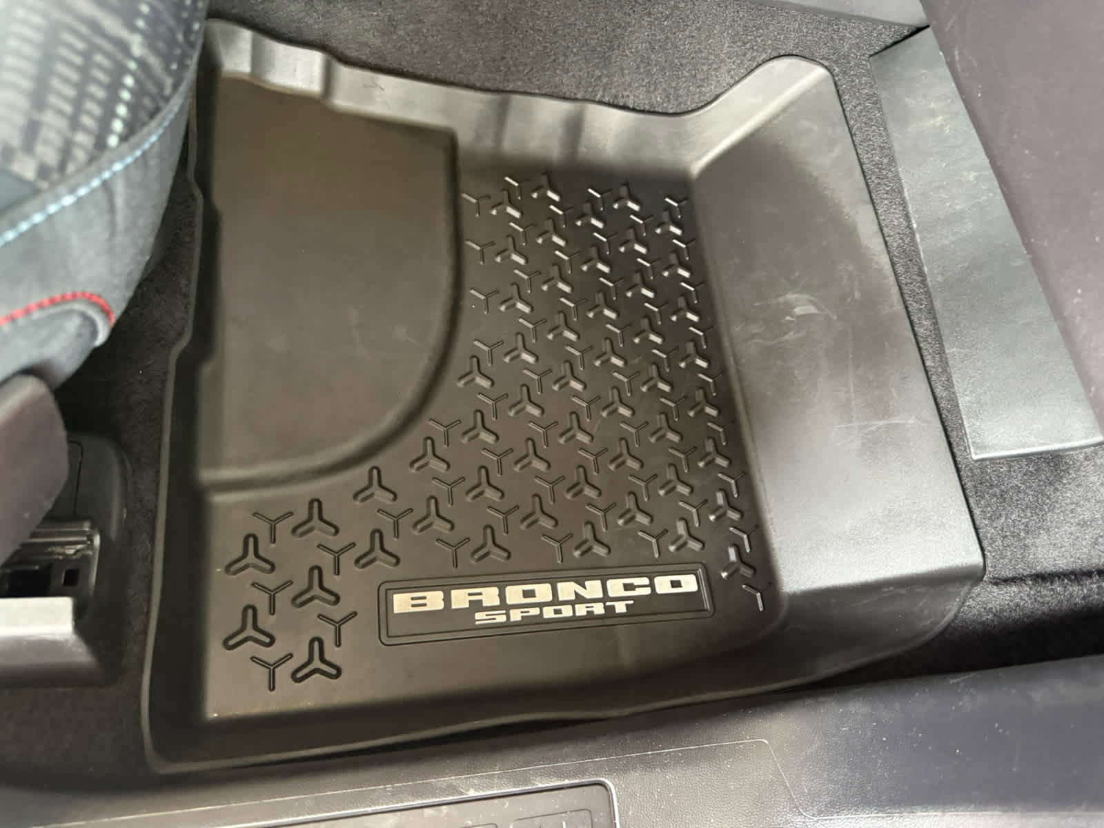 Certified 2024 Ford Bronco Sport Heritage w/ Heritage Convenience Package AWD/4WD image 9