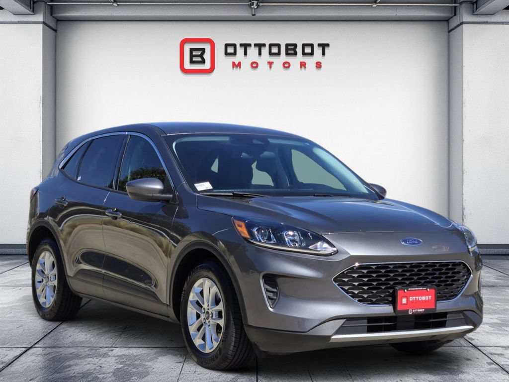 Used 2021 Ford Escape SE FWD image 2