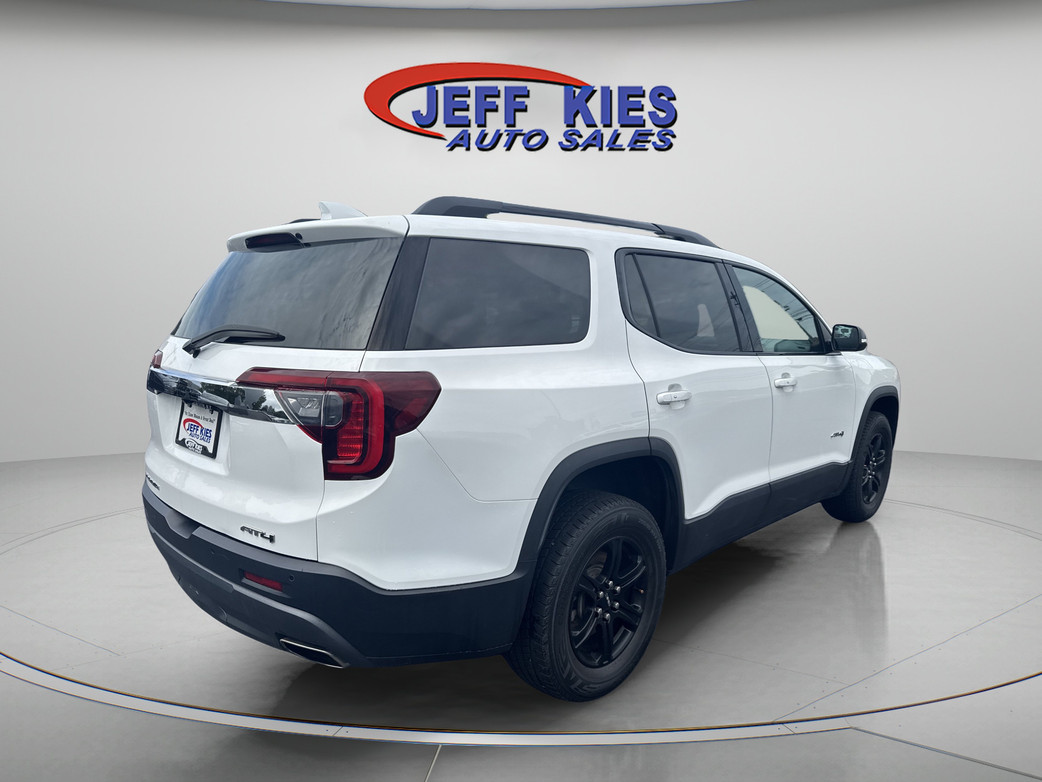 Used 2021 GMC Acadia AT4 w/ Trailering Package AWD/4WD image 5