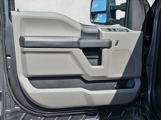 Used 2017 Ford F250 XL w/ STX Appearance Package AWD/4WD image 9