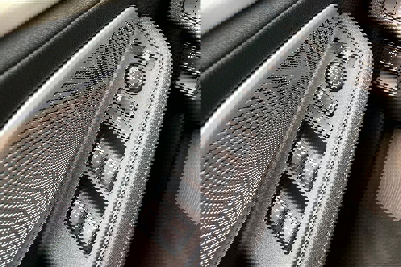 Used 2026 Acura MDX FWD image 36