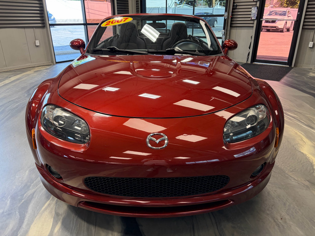 Used 2007 MAZDA MX-5 Miata Touring w/ Appearance Pkg RWD image 31