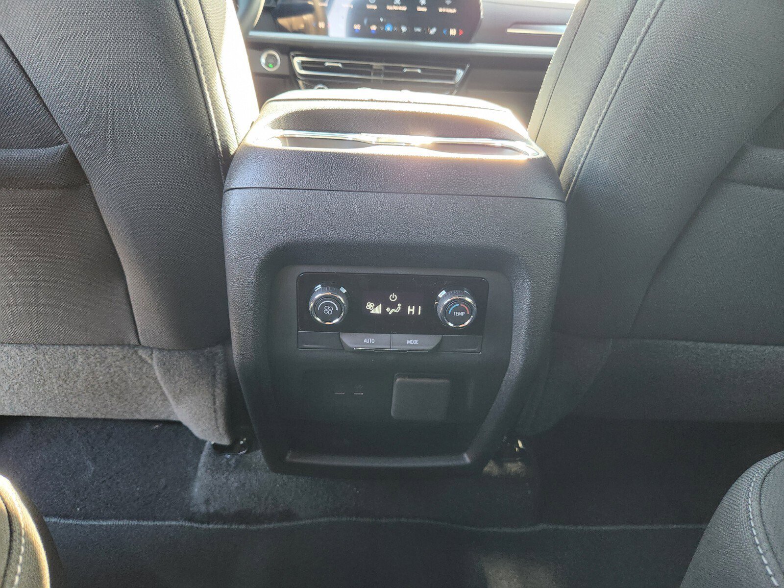 New 2026 Chevrolet Traverse LT w/ Enhanced Driving Package image 13
