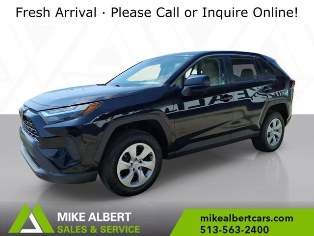 Used 2023 Toyota RAV4 LE image 3
