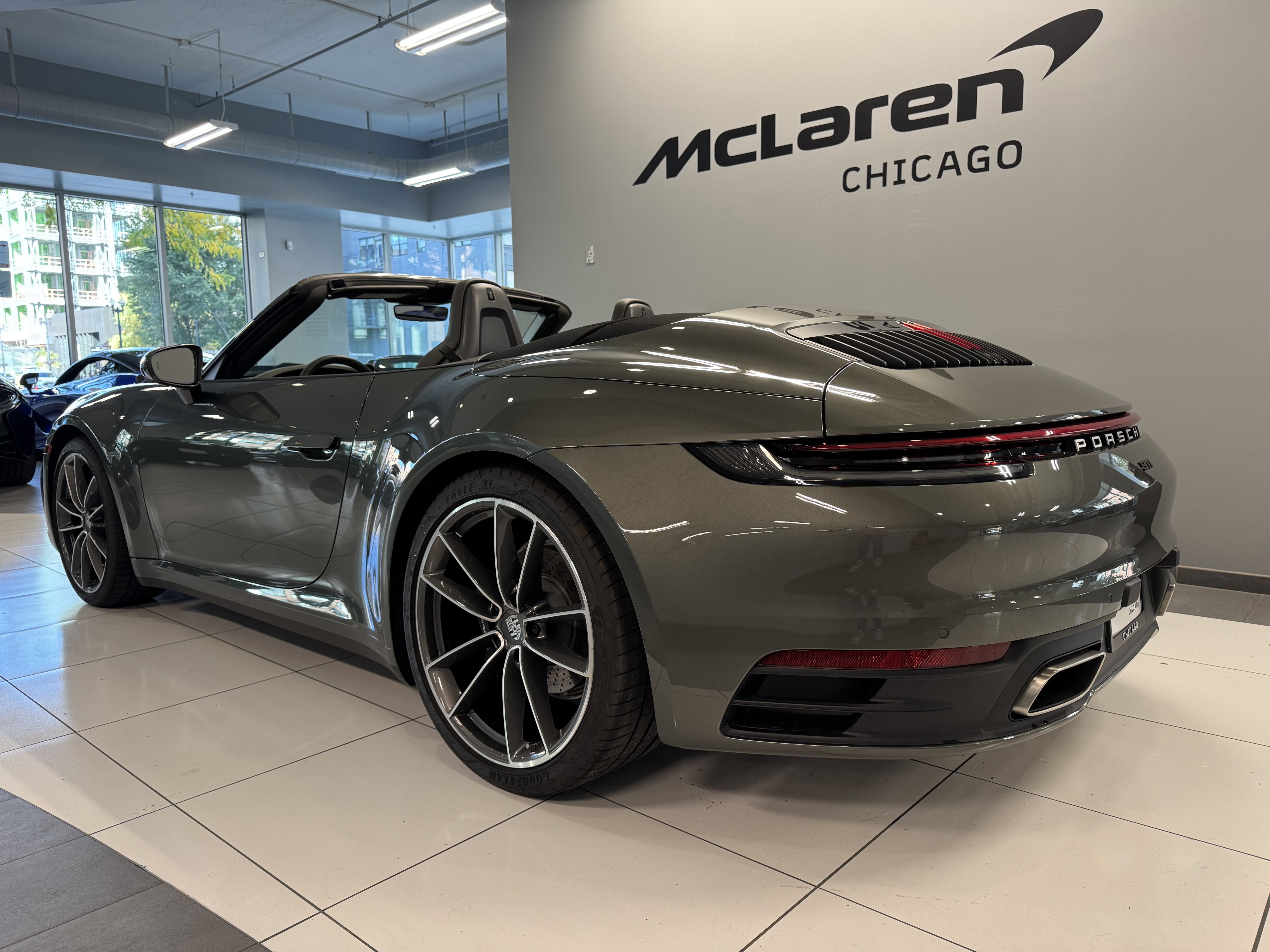 Used 2023 Porsche 911 Carrera image 5