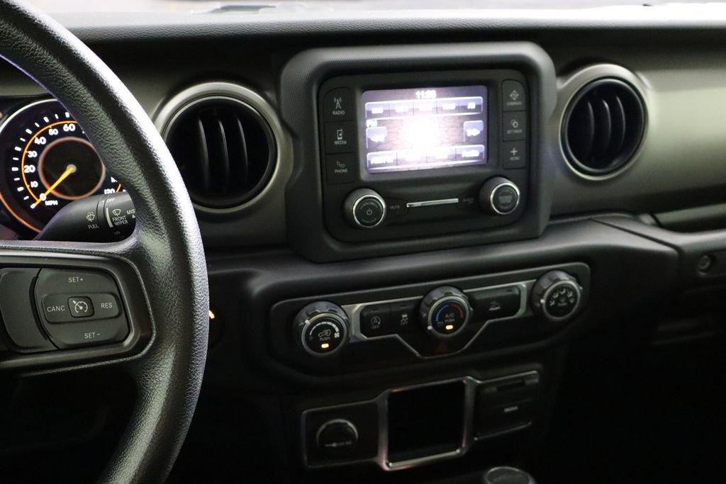 Used 2021 Jeep Gladiator Sport AWD/4WD image 17